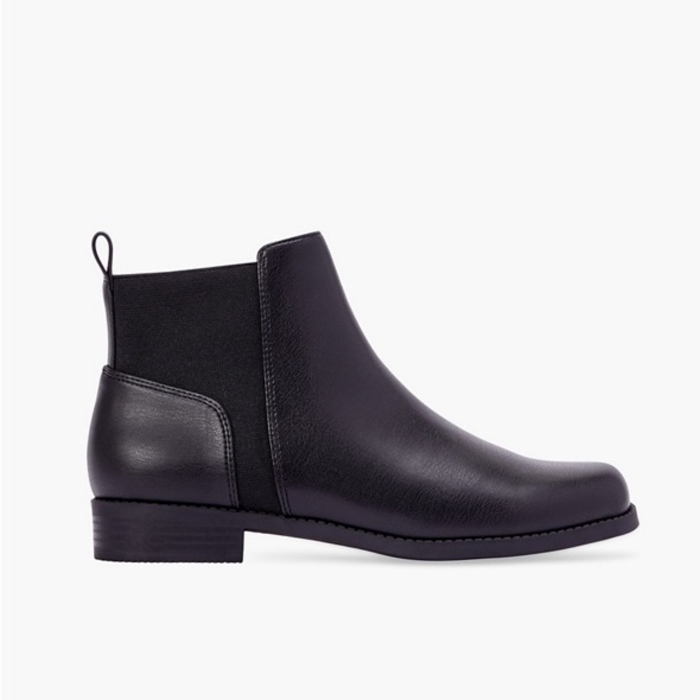 JustFab Lennon Black Booties Size 8.5